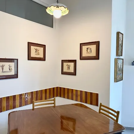 La Casa Dei Nonni A Forcella - Neapol